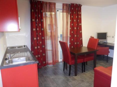 Apparthotel Belle Vue Ла-Лув'єр Екстер'єр фото